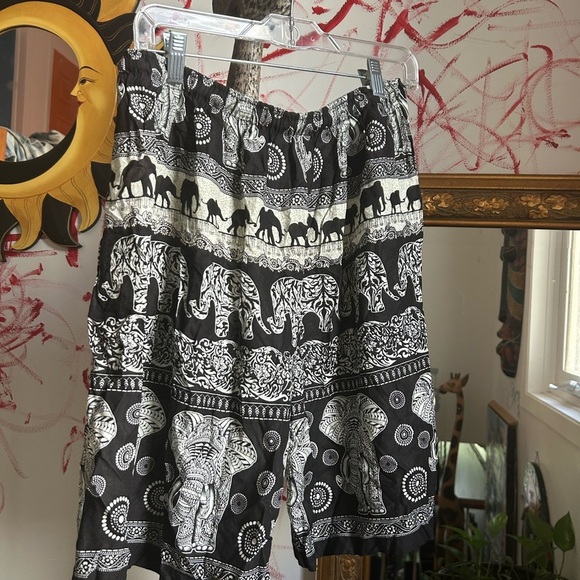 Elephant Print Black and White Boho Hippie Shorts Free Size - Picture 7 of 16